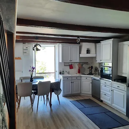 Maison De Charme Avec Terrasse Et Garage Ferme Proche Des Volcans Holiday home