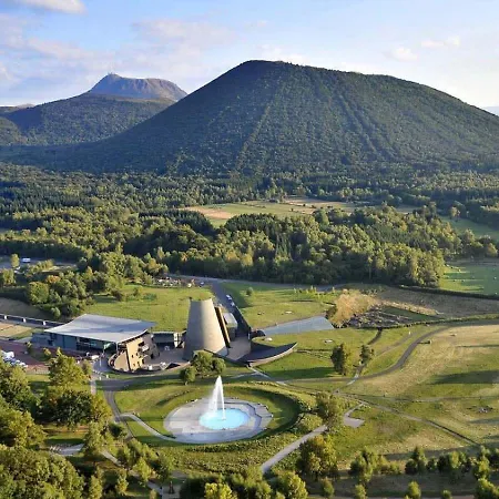 Maison De Charme Avec Terrasse Et Garage Ferme Proche Des Volcans בית נופש *