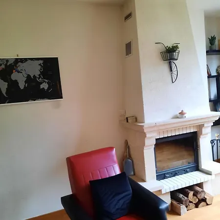 Maison De Charme Avec Terrasse Et Garage Ferme Proche Des Volcans רויה